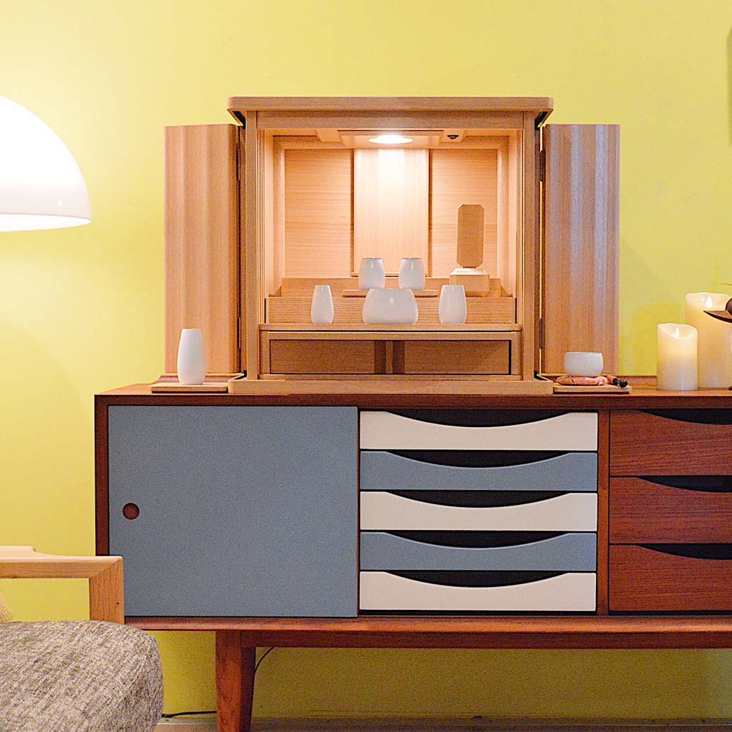 【シンプル仏壇】コンパクト上置タイプ（タモ）MC-019-17