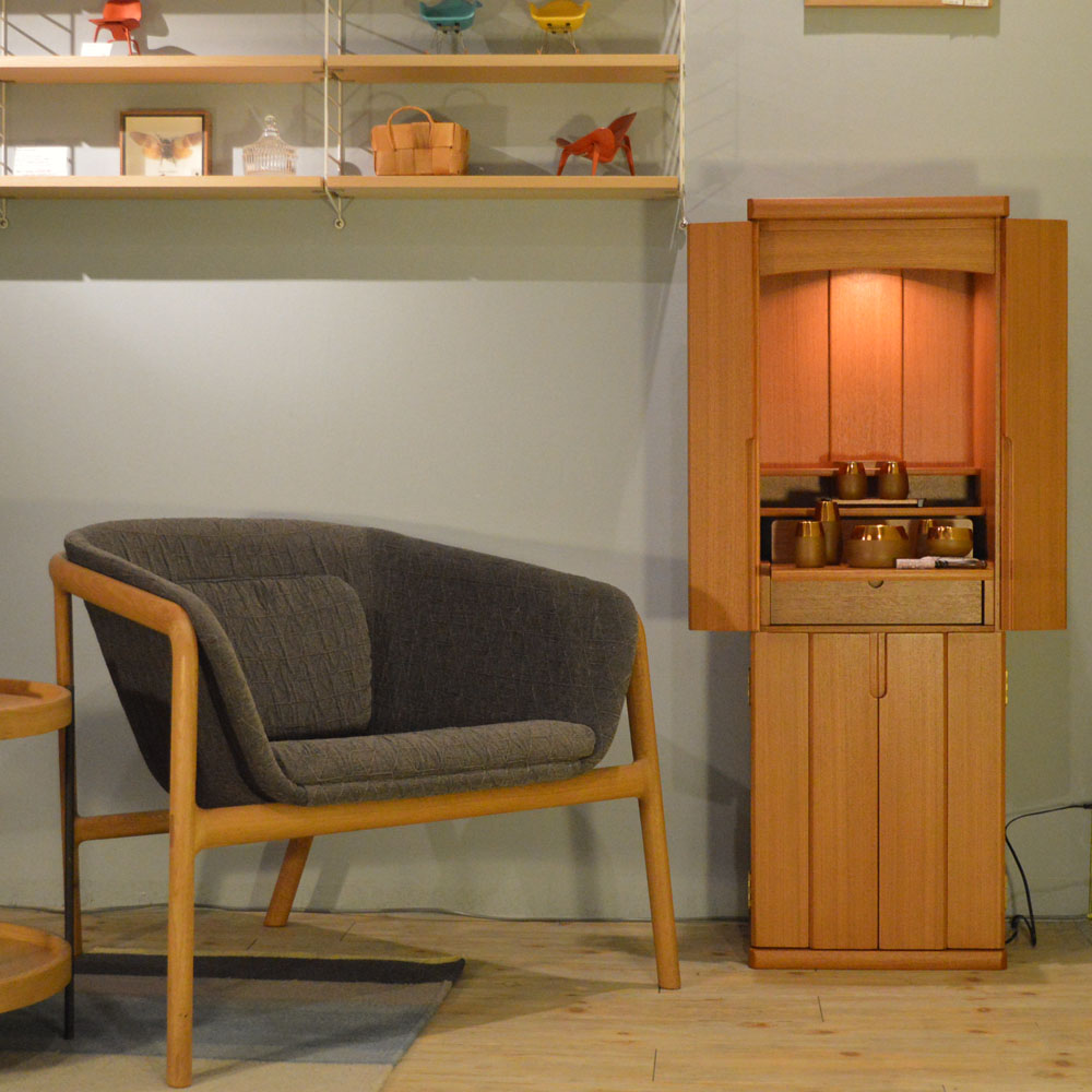 【シンプル仏壇】スリム縦型タイプ（ライトブラウン）MC-014-40