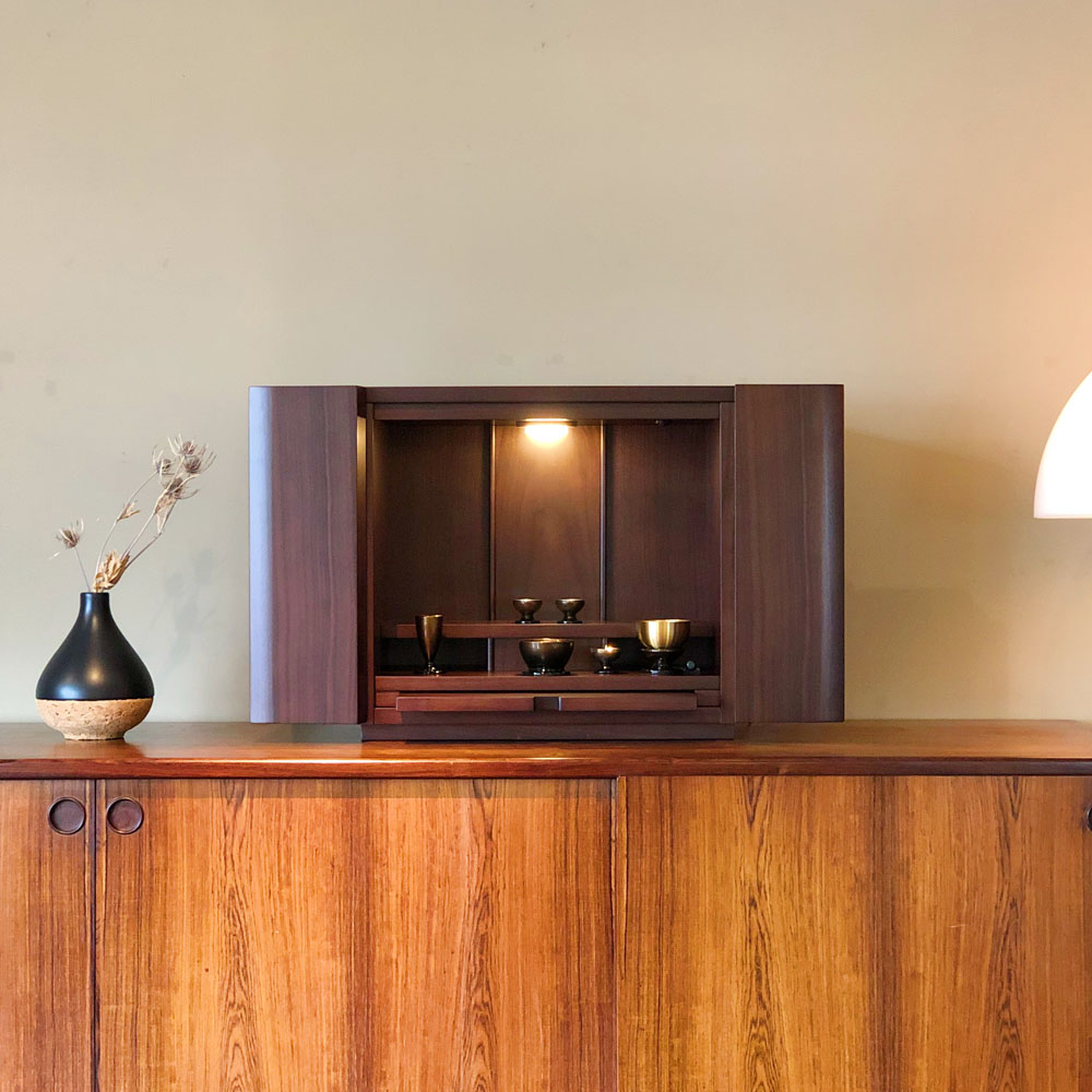 【シンプル仏壇】コンパクト上置タイプ（ウォールナット）MC-009-14