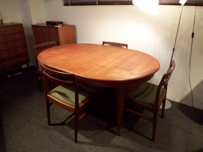 round table ex.jpg
